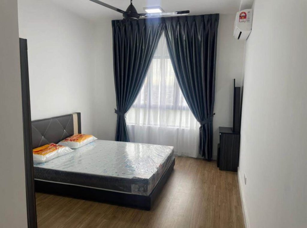 12CD176C-0561-40F6-A0D9-308DB0AABF42