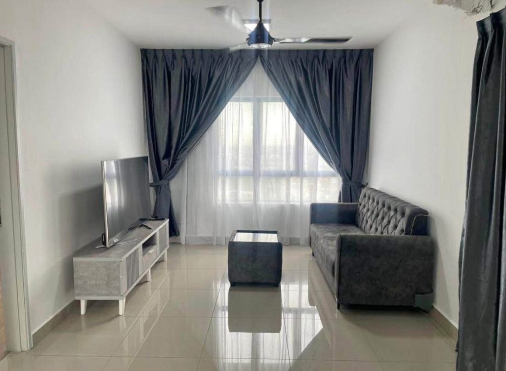 AC4EE78D-5DAE-4A3E-A565-7B8B2D56D3F1