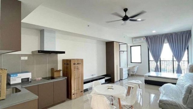 Fully furnished studio unit @ The Estate Bangsar South