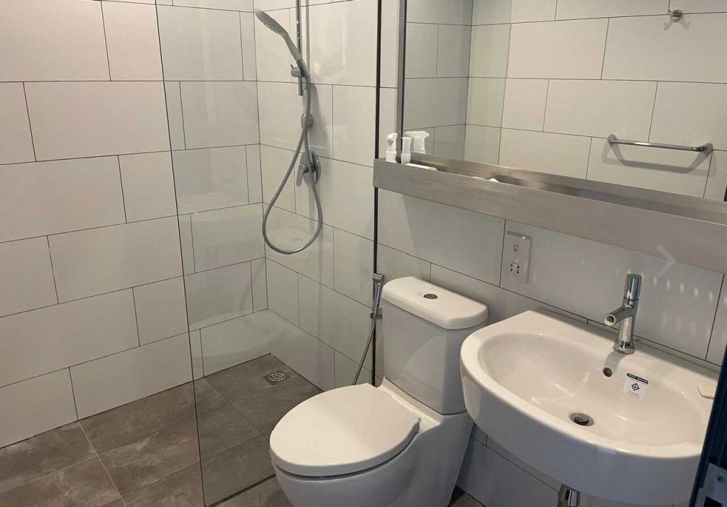 ea6300f8-39fb-4943-9405-587669bd5a4a